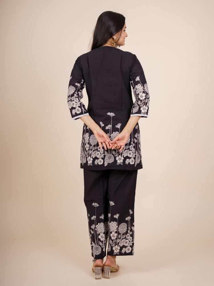 Ekisha's women black designer panel printed cotton co-ord set lounge wear, back view