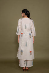 Women white lines designer printed floral pure cotton Co-Ord Set, back view