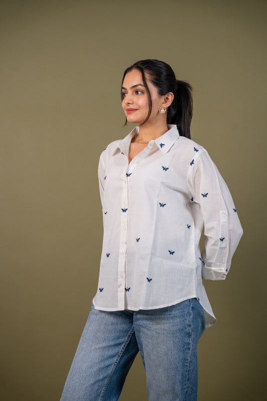 Women cotton white butterfly relaxed fit shirt, side view 2