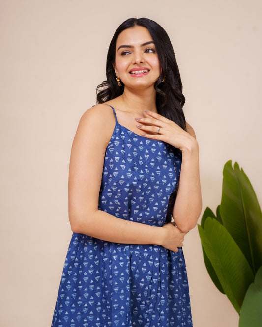 Ekisha's women blue abstract printed sleeveless pure cotton midi dress, detailed view 2