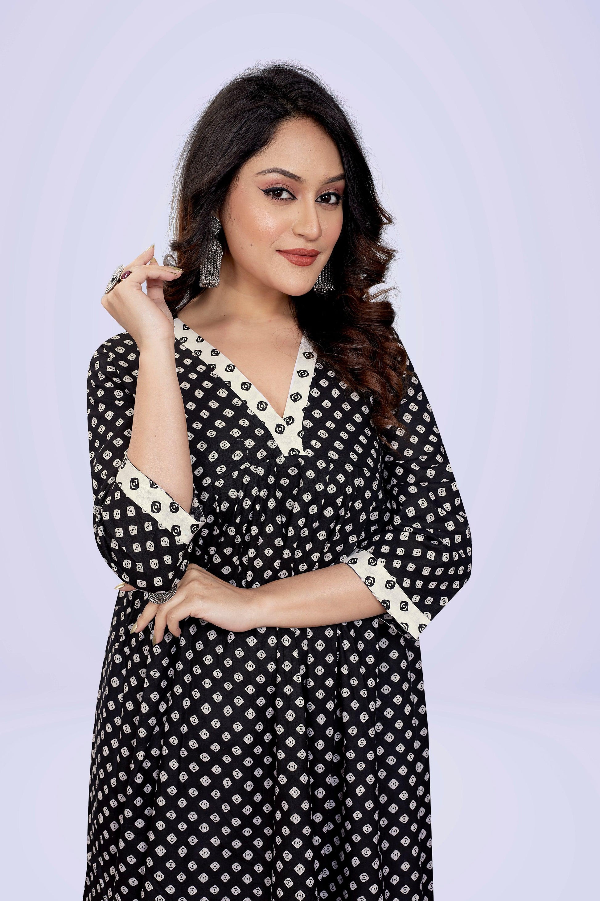 Ekisha's women printed black white cotton kurta and pant set - Ekisha