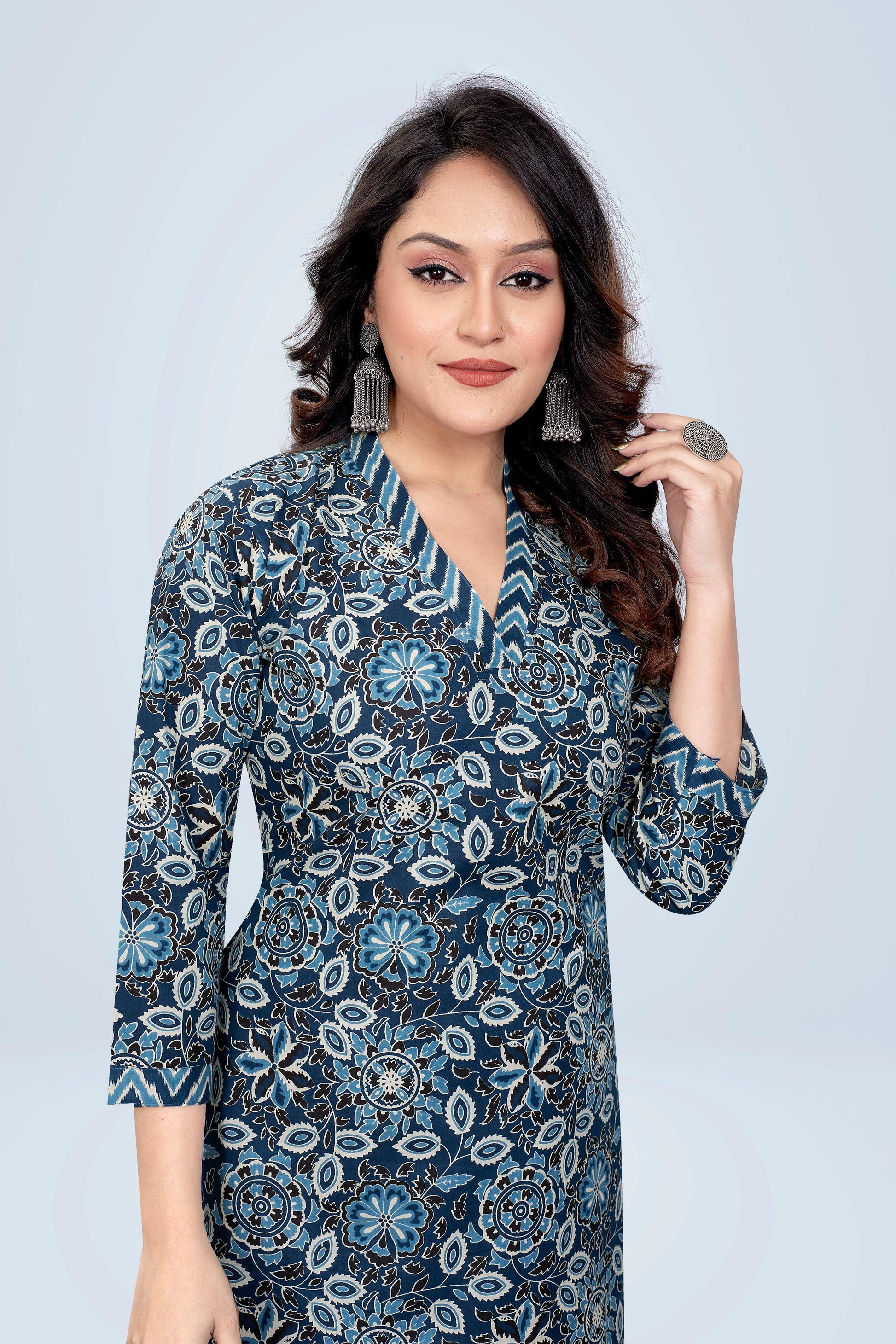 Ekisha's women printed navy floral cotton kurta and pant set - Ekisha