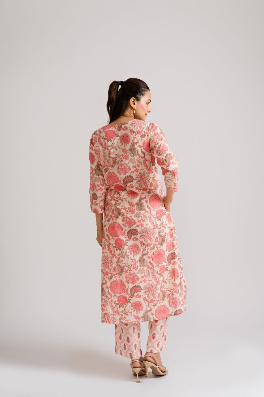 3/4 sleeve cream cotton straight kurti with coral pink jaal floral block print – Ekisha coord set
