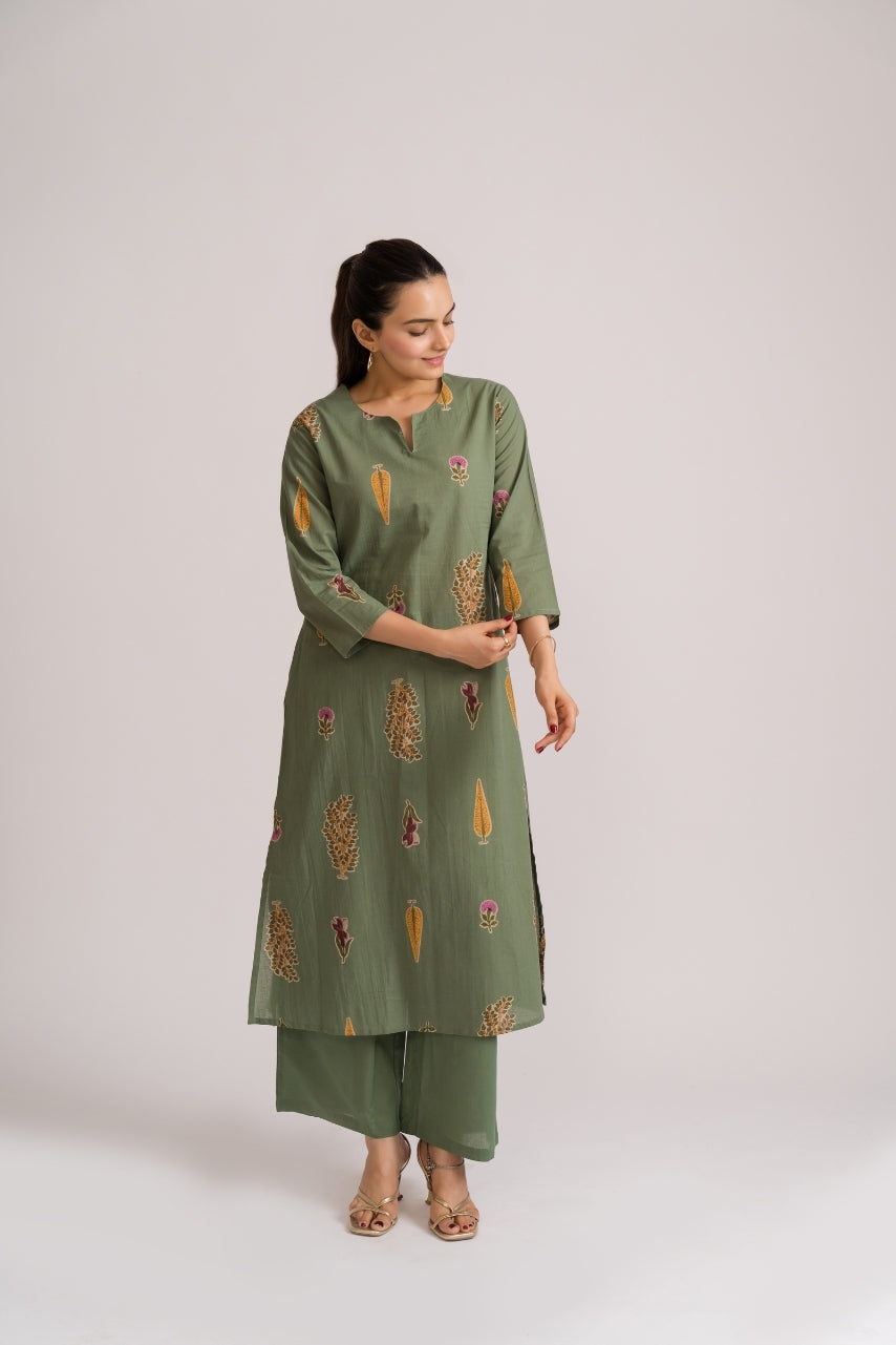 Solid sage green wide leg palazzo pants paired with mughal botanical print kurta – Ekisha