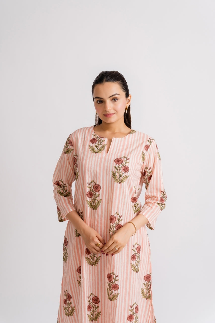 Side slit detail of peach stripe marigold buta print A-line kurti – Ekisha