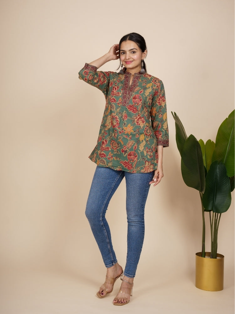 Ekisha's women green designer lace printed cotton tunic top short kurti, side view 3