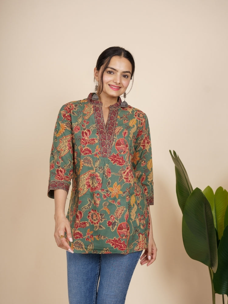 Ekisha's women green designer lace printed cotton tunic top short kurti, front view 2