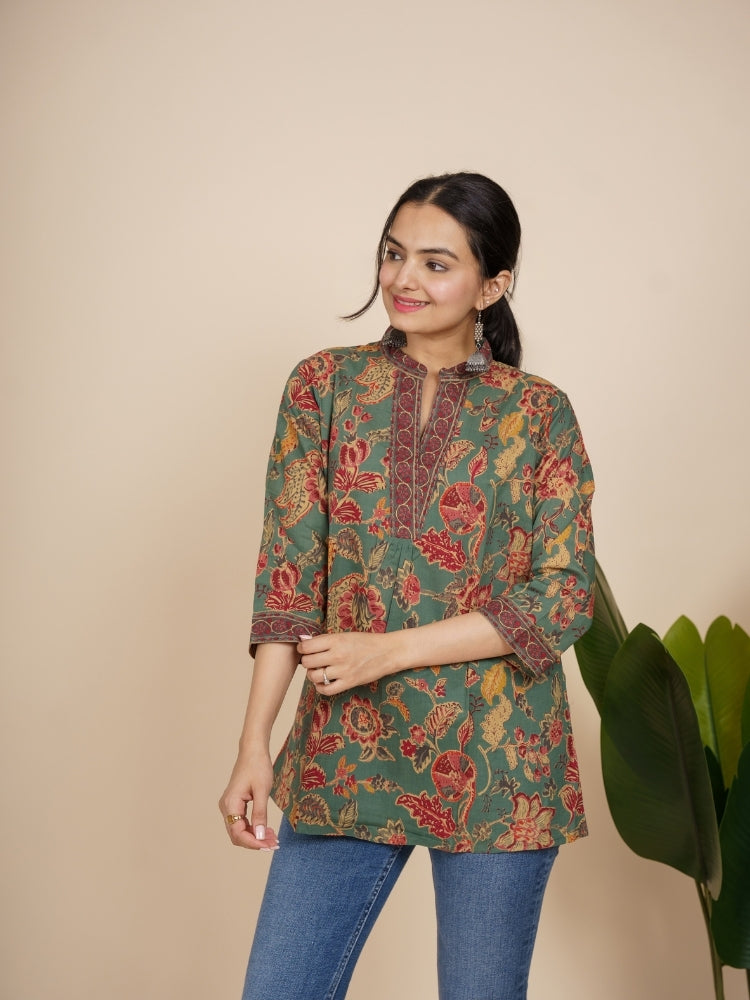 Ekisha's women green designer lace printed cotton tunic top short kurti, side view