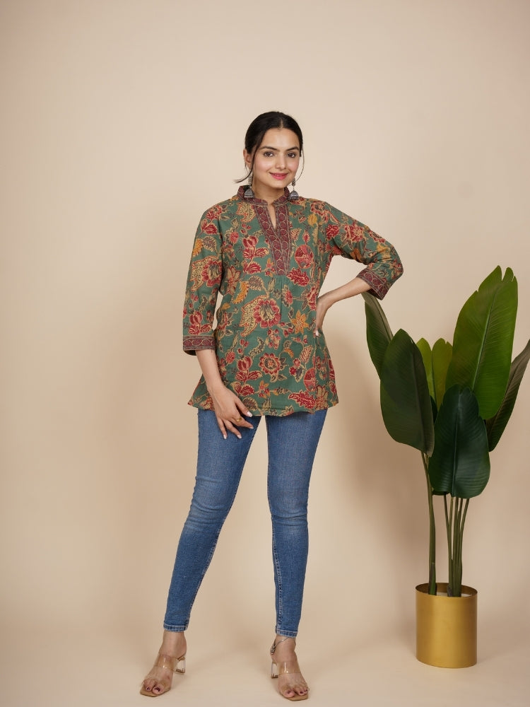 Ekisha's women green designer lace printed cotton tunic top short kurti, front view 3