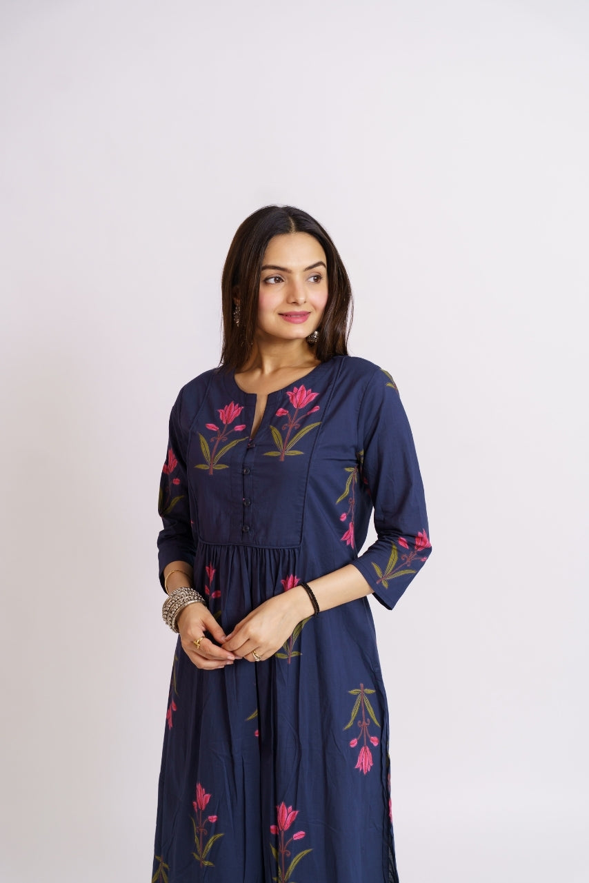 Women's floral print kurta and pants co-ord set in navy