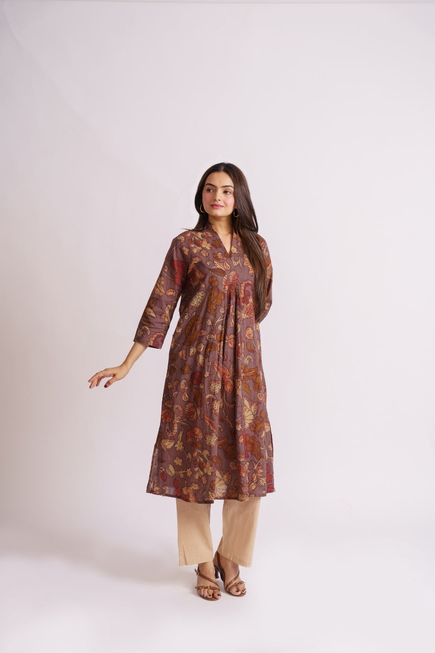 Woman wearing mauve floral print cotton co-ord set, front view