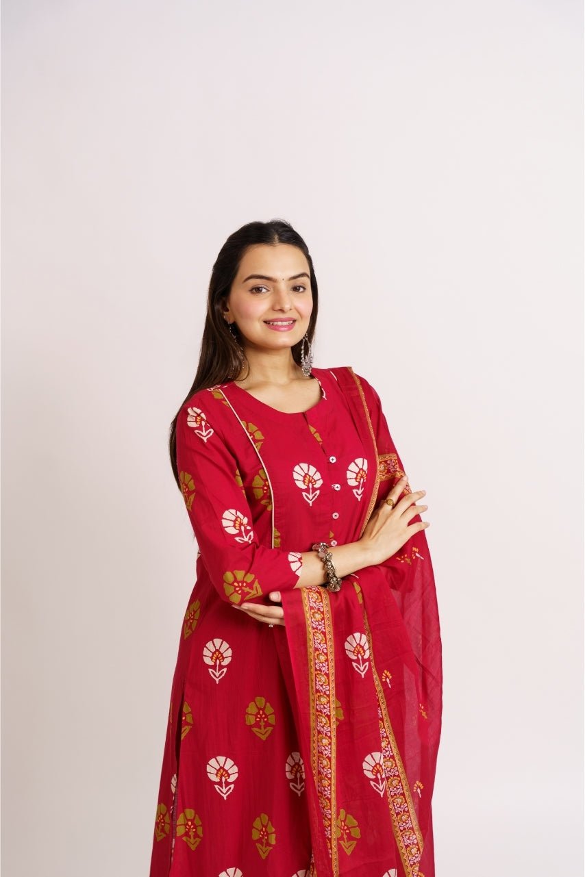 Pure cotton ethnic set styled with draped bordered dupatta