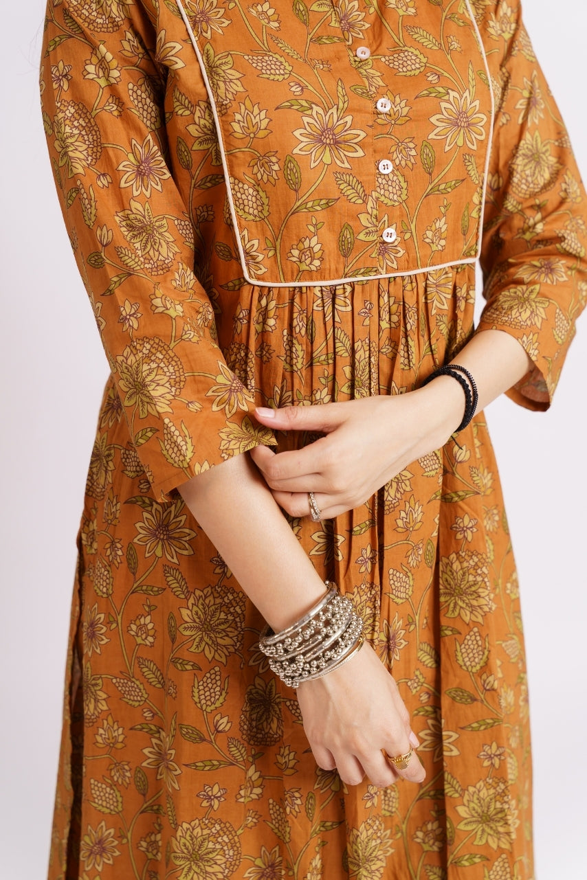 Pure cotton ethnic co-ord set with notched round neckline