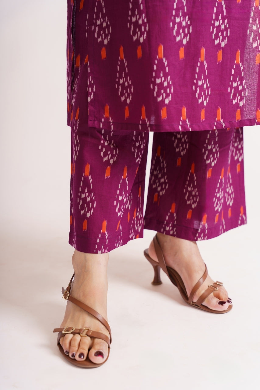 Cotton sleeveless kurta and pants ikat print set