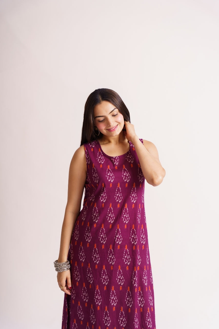 Women's magenta ikat kurta set round neckline detail
