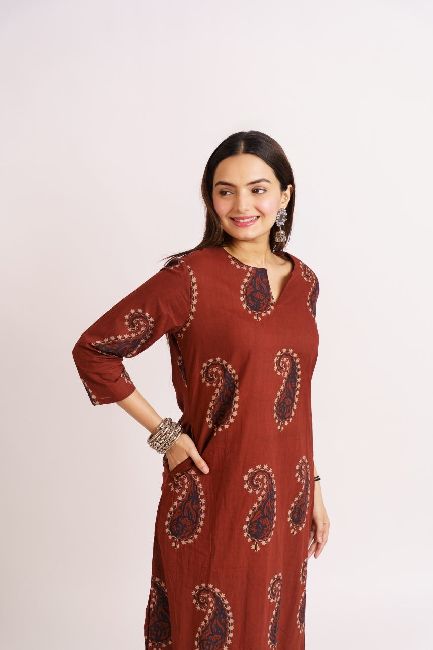 Pure cotton ethnic co-ord set with notched round neckline