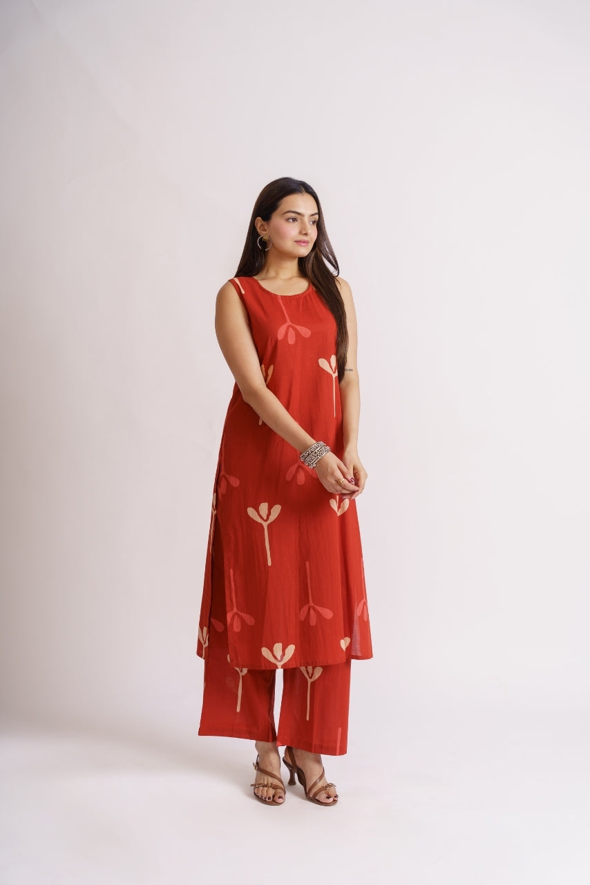 Cotton sleeveless kurta and palazzo set side slit detail