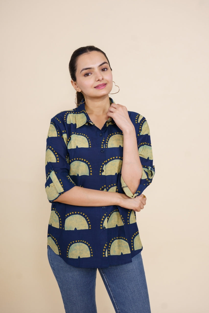 Women Pure Cotton blue abstract printed relaxed fit shirt, front view
