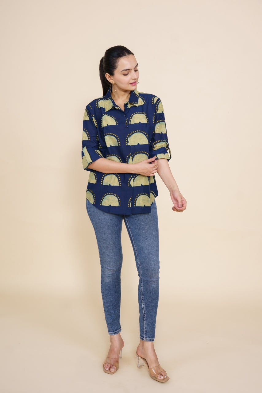 Women Pure Cotton blue abstract printed relaxed fit shirt, front view 4