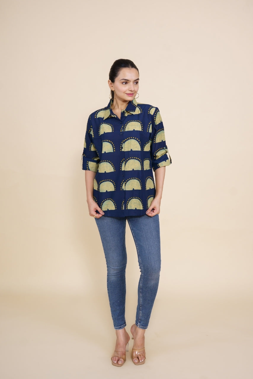 Women Pure Cotton blue abstract printed relaxed fit shirt, front view 5
