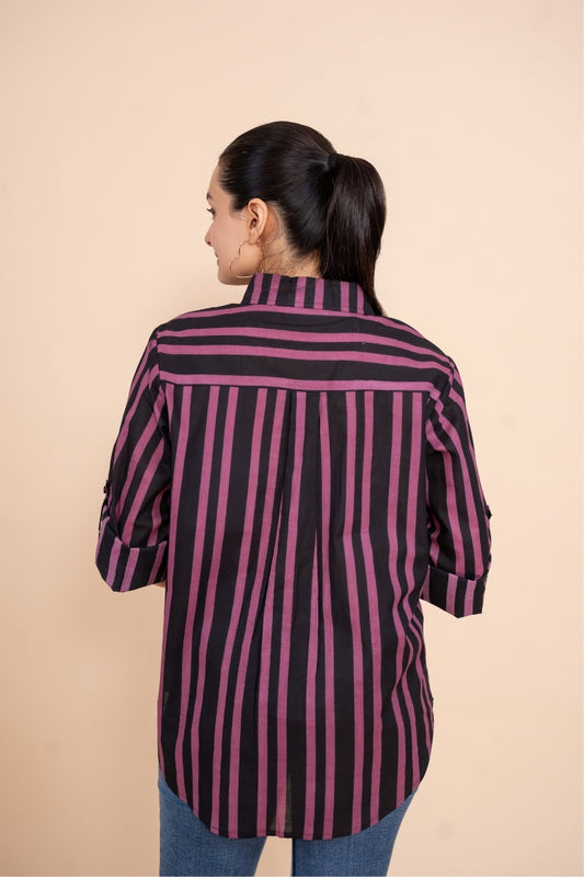 Women Pure Cotton black pink stripes printed relaxed fit shirt, back view
