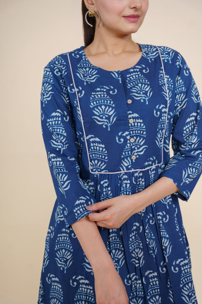 Women blue floral designer printed cotton co-ord set lounge wear, detailed view