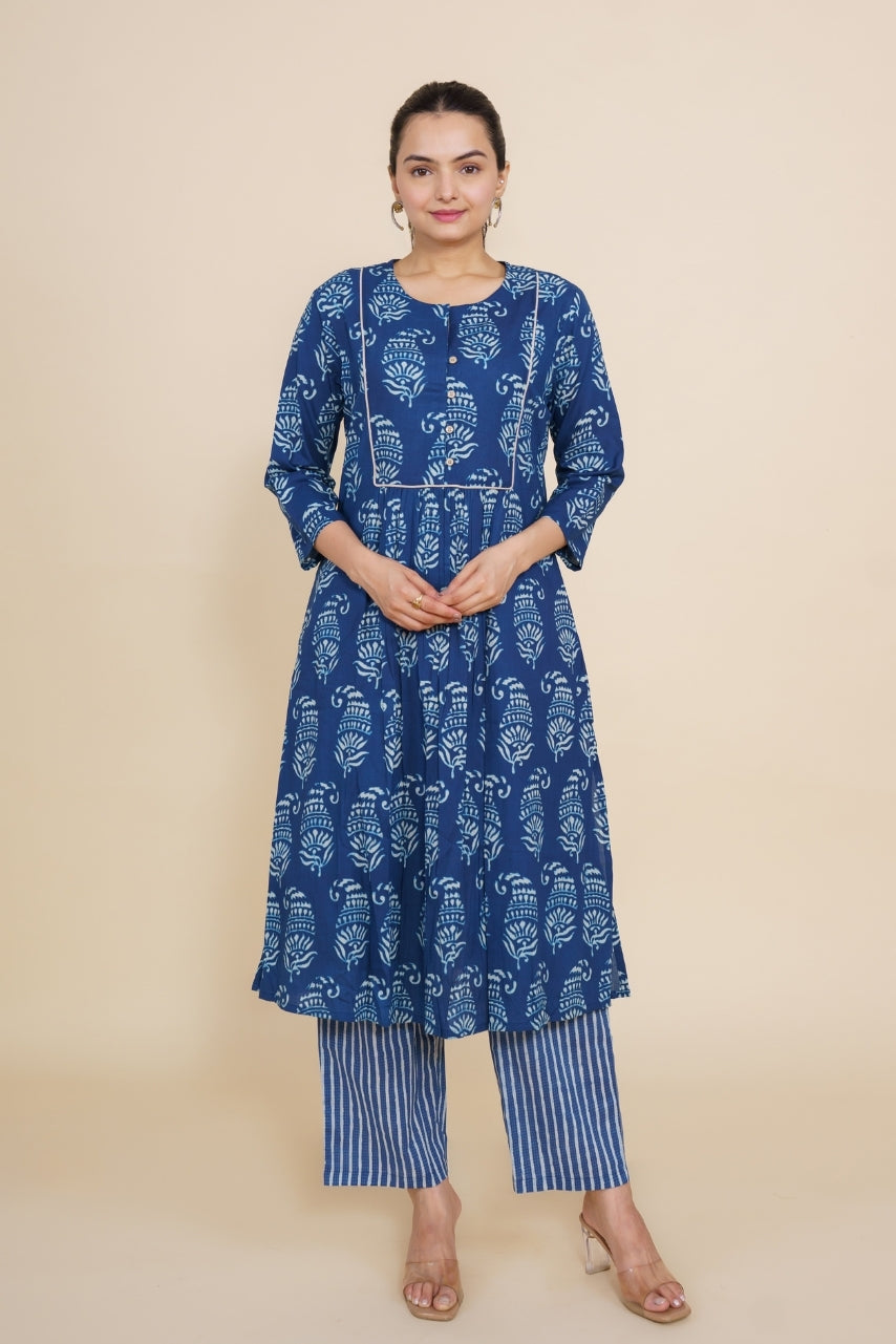 Women blue floral designer printed cotton co-ord set lounge wear, front view 2