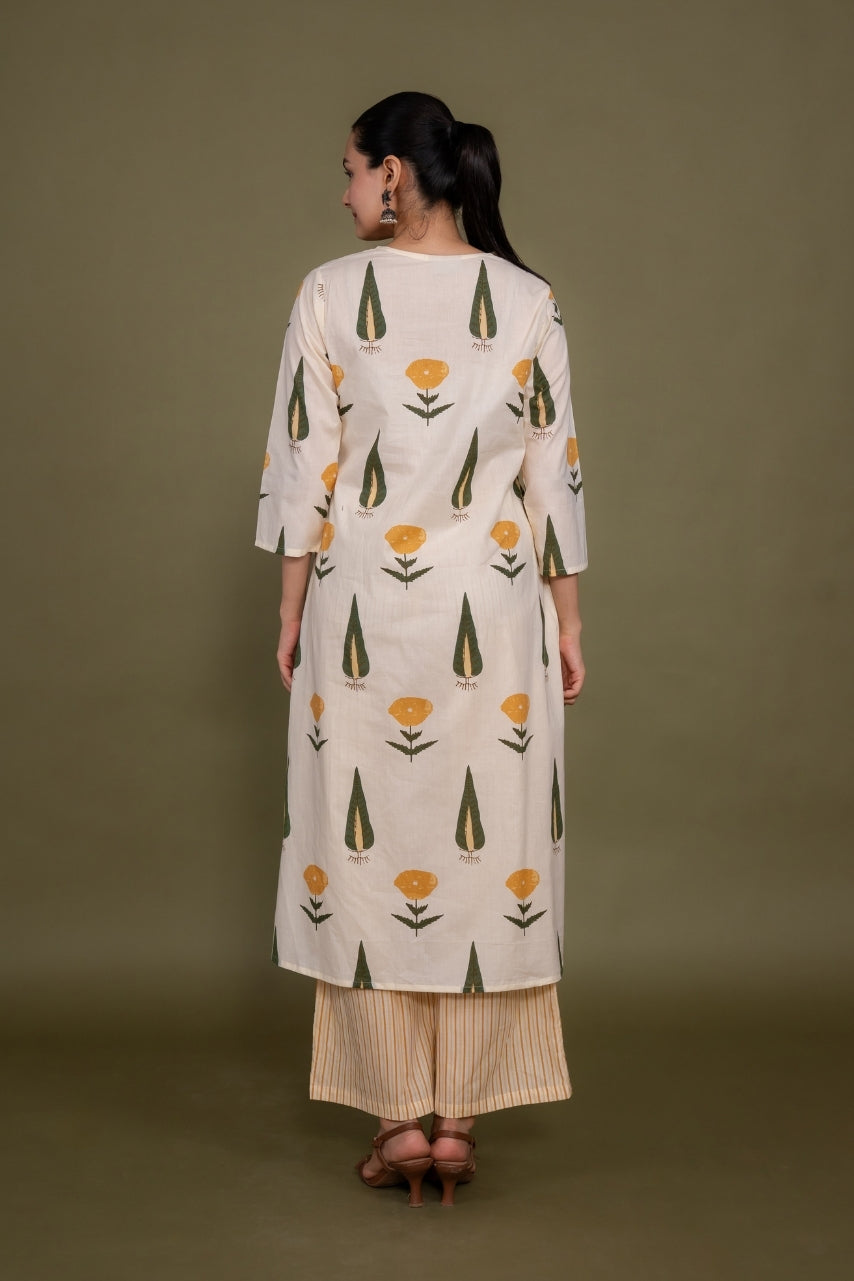 Women cream designer printed floral pure cotton Co-Ord Set, back view