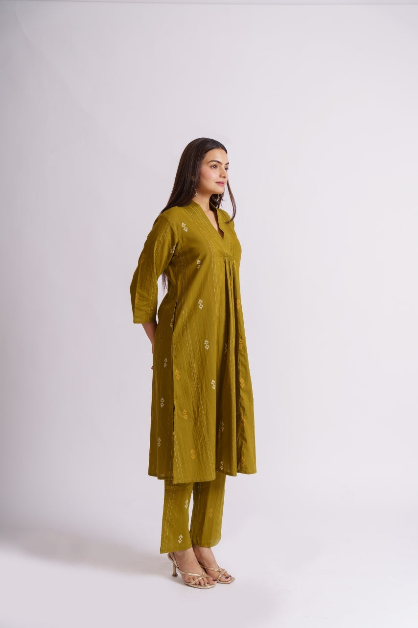Cotton co-ord set three-quarter sleeve and side slit detail