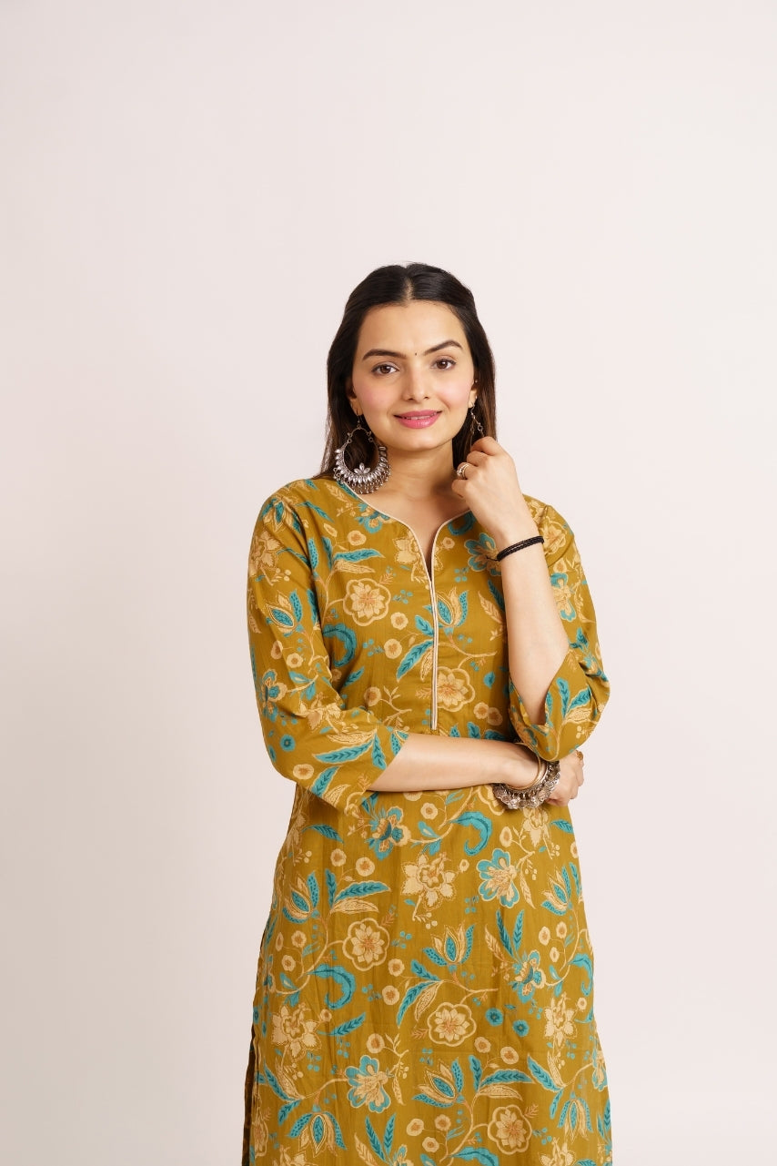 Three-quarter sleeve detail on floral printed cotton kurta